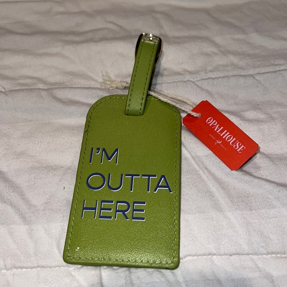 NWT Opal House Inspired Objects “I’m Outta Here” Green Luggage Tag - Picture 1 of 3